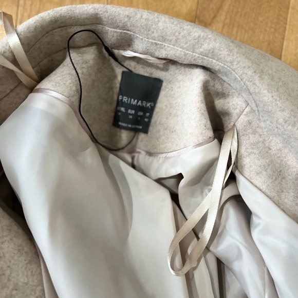 Cream coat - Picture 3 of 5